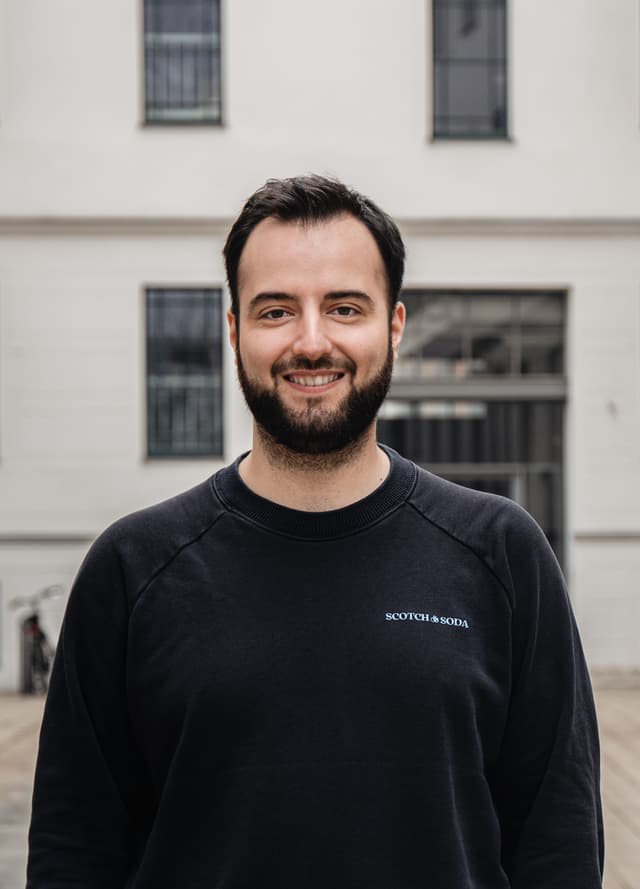 Onur Özkan